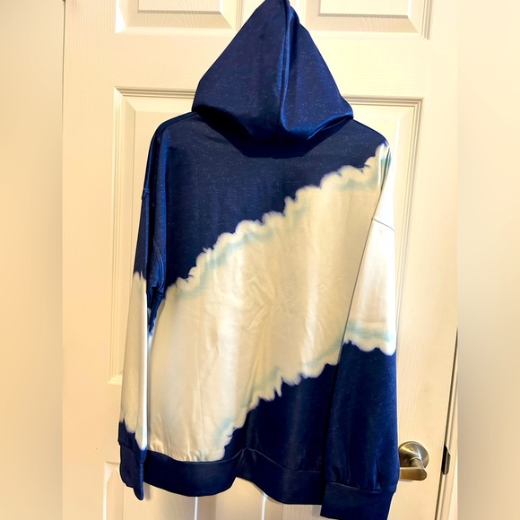 Blue and white tie dye Yellowstone hoodie - Picture 7 of 9